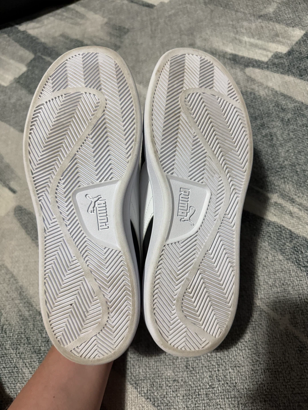 Men’s Puma Sneakers - Size 10 - Like New - photo 5