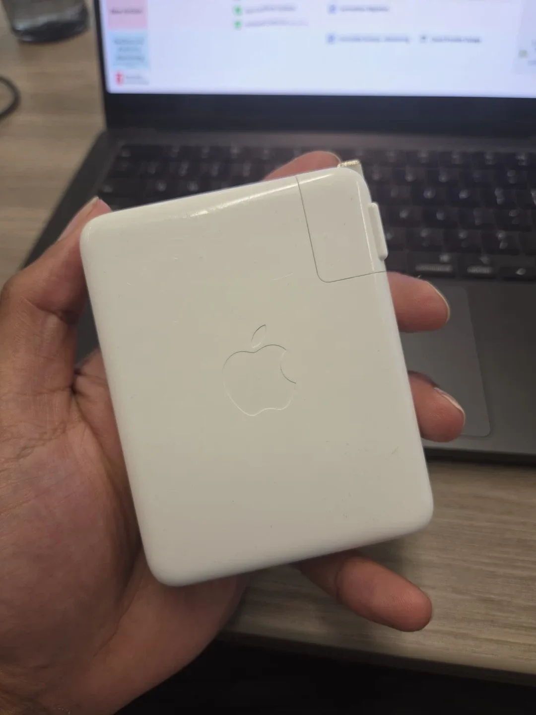 Apple USB-C Power Adapter and Cable - photo 4
