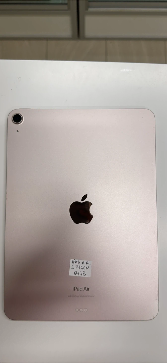 Apple iPad Air 5th Gen - photo 2