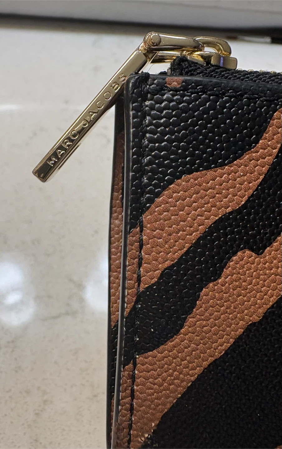 Marc Jacobs Top Zip Multi Card Wallet in Tiger Print - photo 2