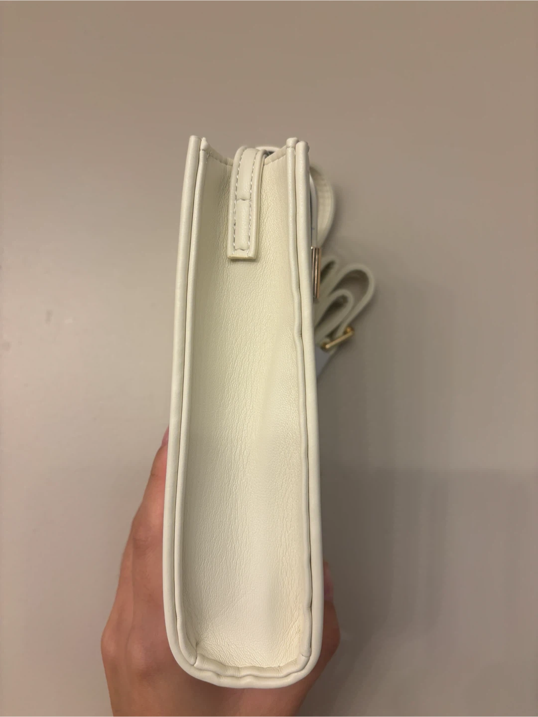 CPB Makeup Bag White Crossbody Bag - photo 4