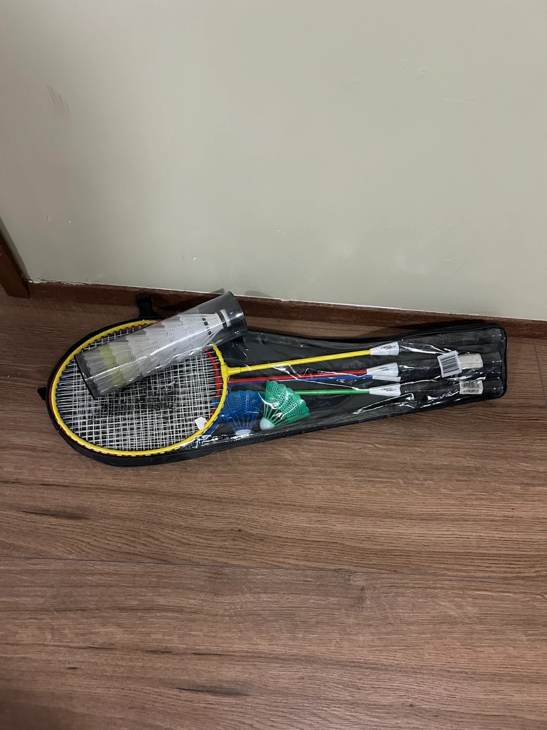 Badminton Rackets Set with Shuttlecocks