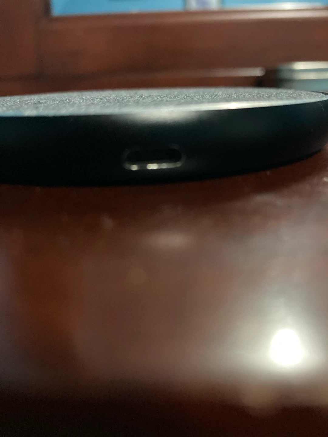 Blue Hive Qi Wireless Charger - photo 3