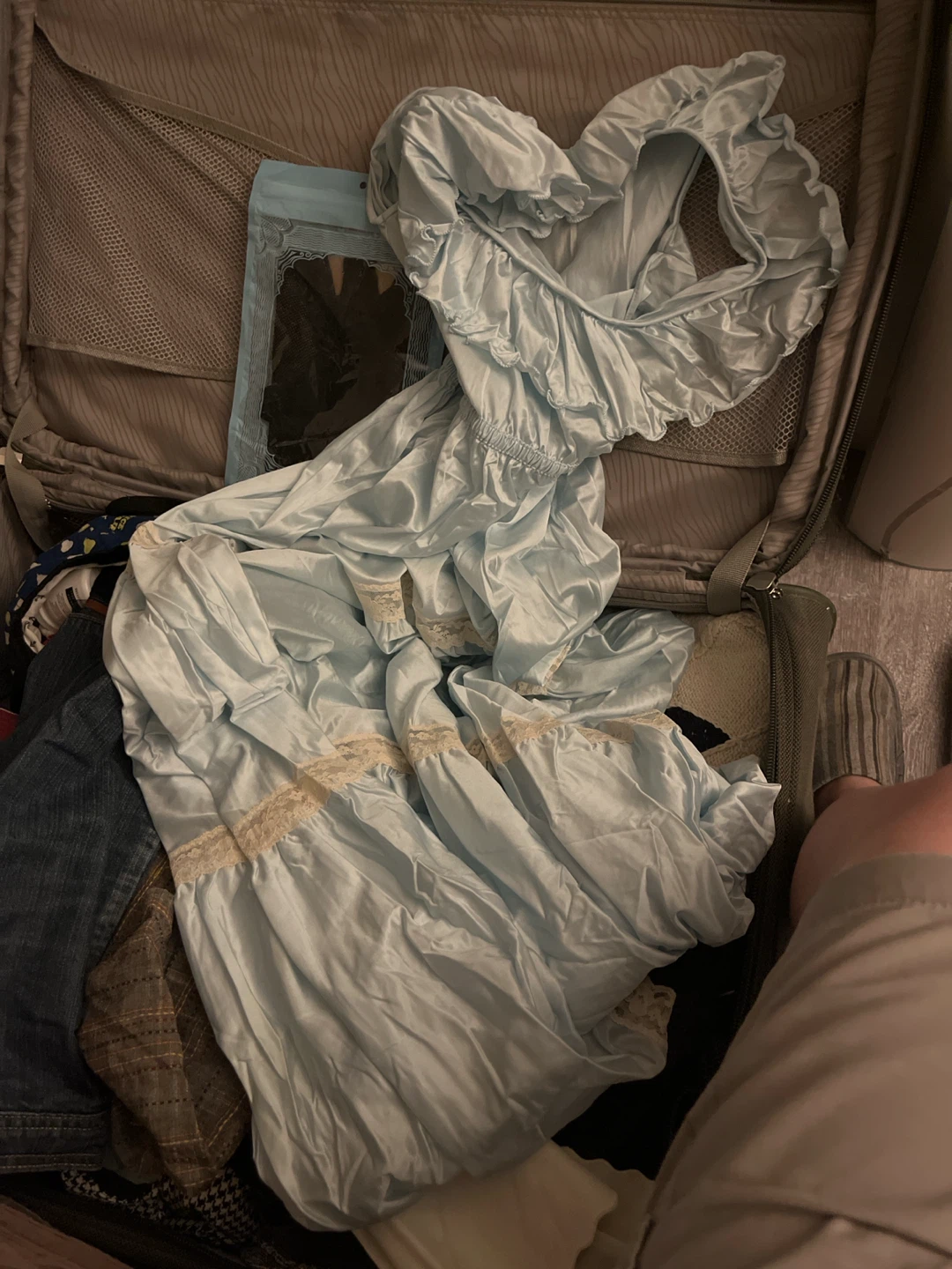 ice blue princess nightie - photo 2