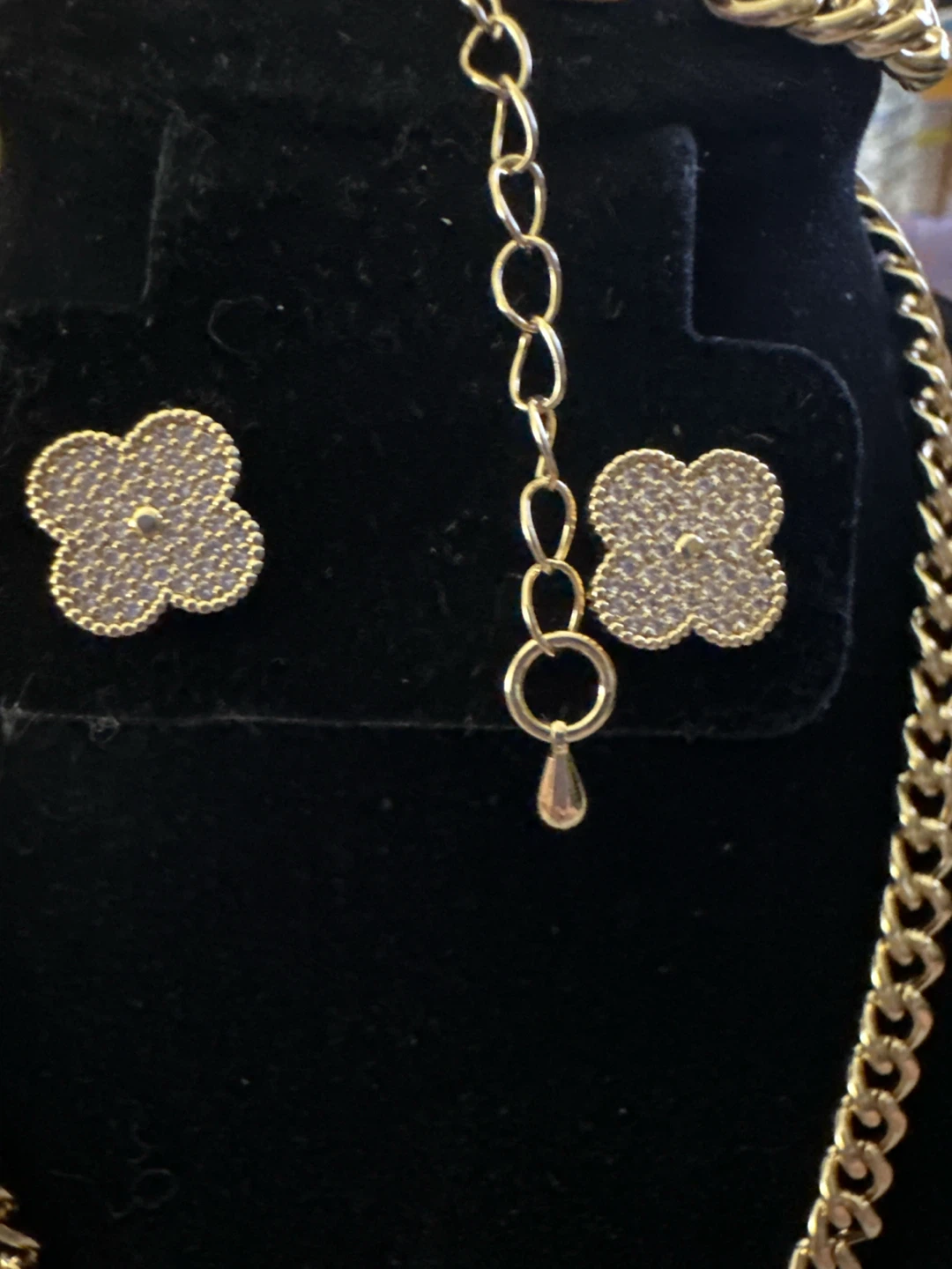Jewelry Gold laminated Clover Necklace and Earrings Set - photo 3