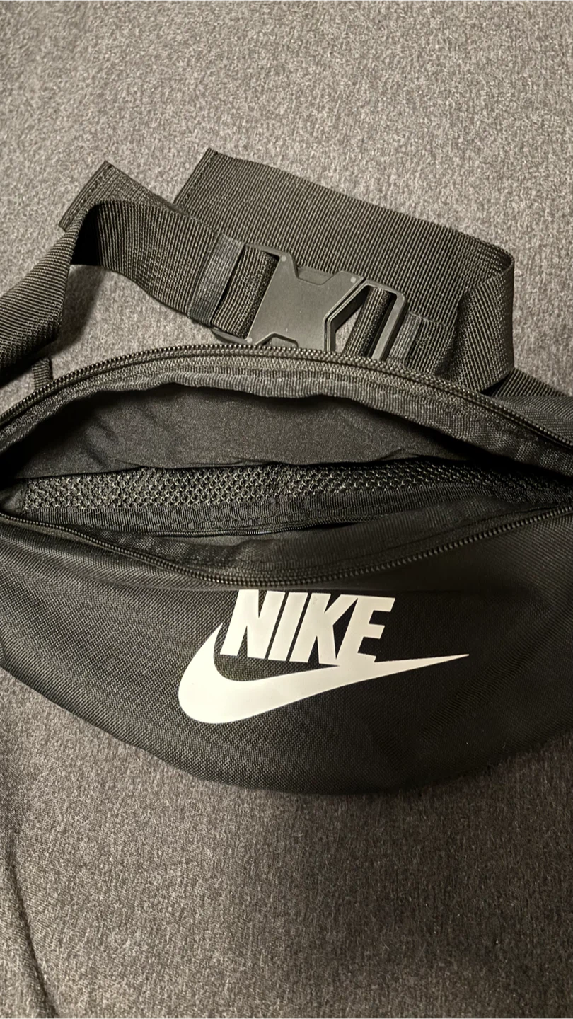 Nike Black Fanny Pack - photo 3
