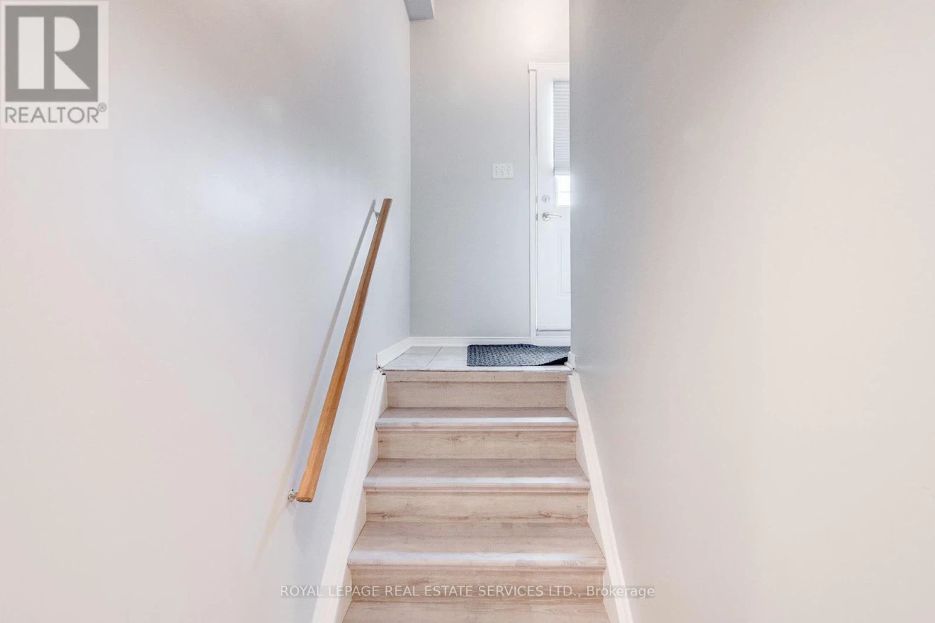 2 Beds 1 Bath - Basement Apartment - photo 2