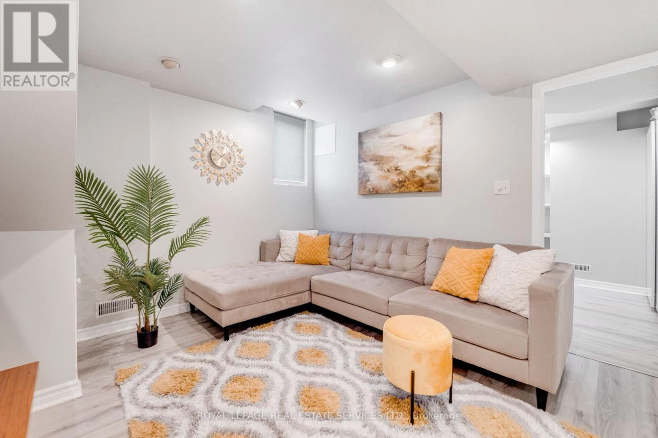 2 Beds 1 Bath - Basement Apartment - photo 4