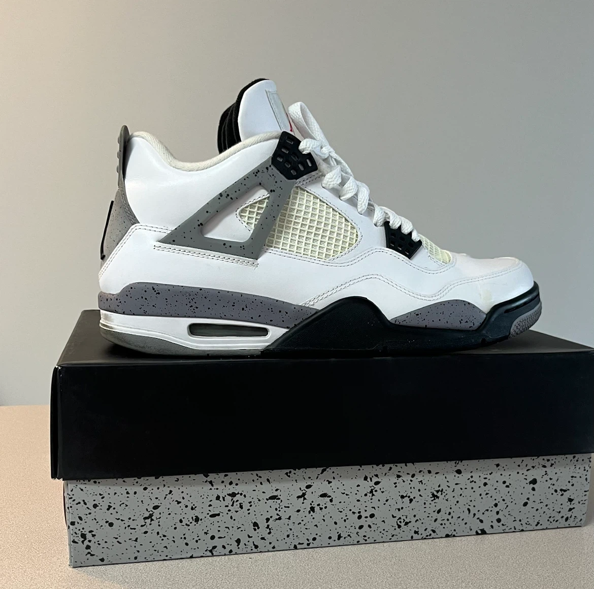 Air Jordan 4 'White Cement' Size 10.5 - photo 2