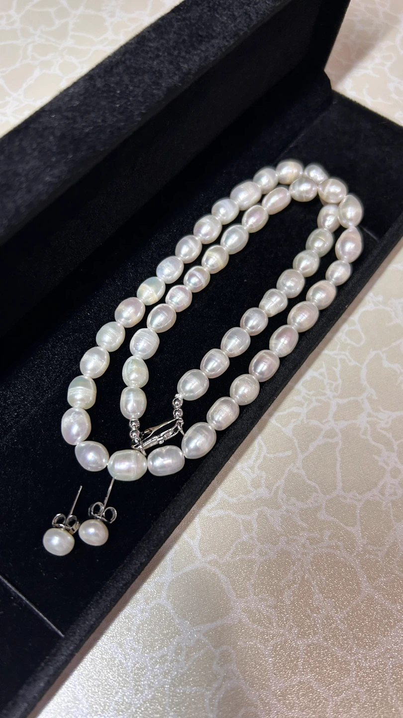 Natural freshwater Pearl Necklace and Earring Set with Box