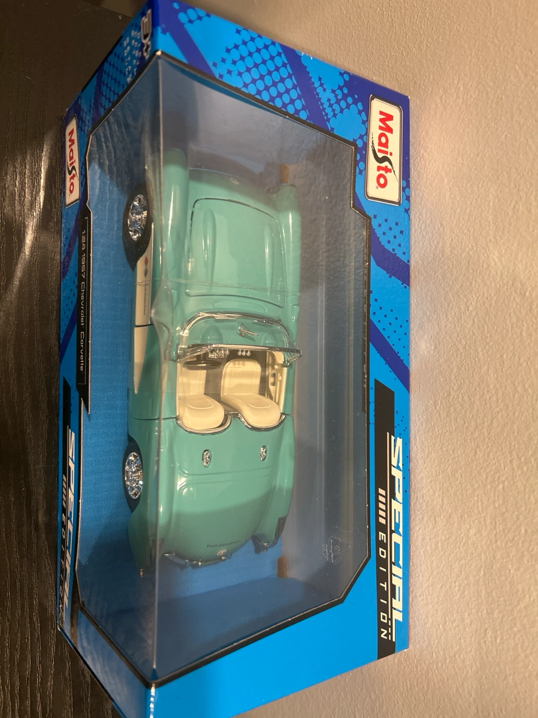 Maisto 1:24 1957 Chevrolet Corvette Special Edition - photo 2