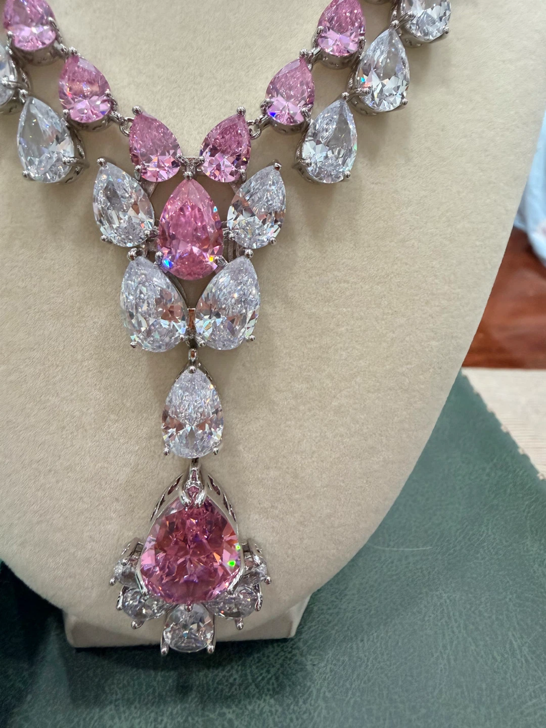 Pink and White Crystal Necklace and Earring Set - photo 4