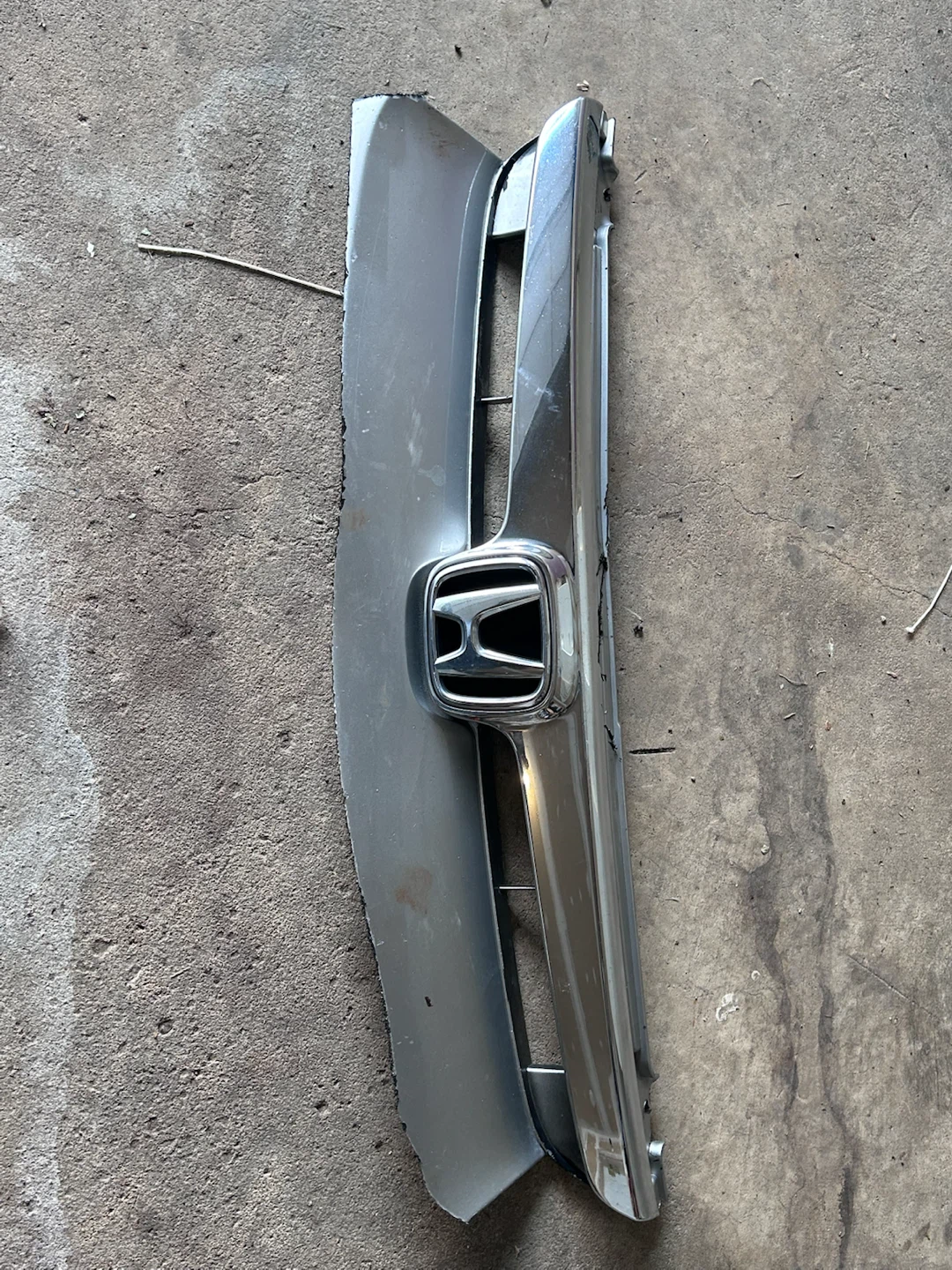 Honda civic front grille molding