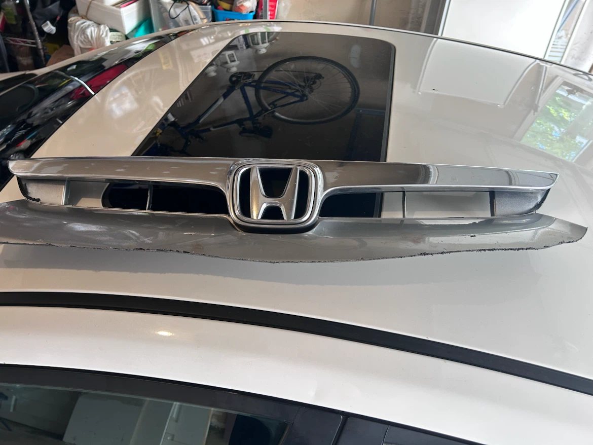 Honda civic front grille molding - photo 3