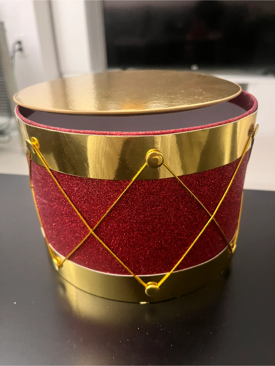 Red and Golden Decorative Drum Gift Box. Round, cylinder. - photo 2