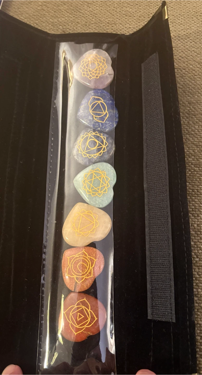 Set of 7 Heart-Shaped Chakra Stones - photo 2