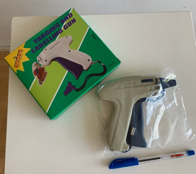 Tagging and Labelling Gun ( brand new ) - photo 2
