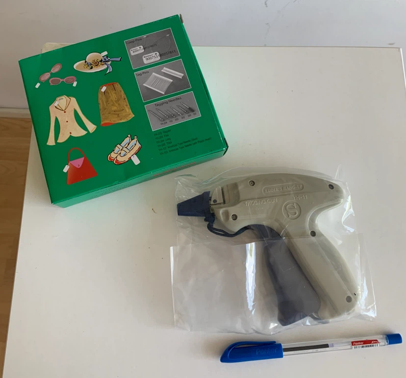 Tagging and Labelling Gun ( brand new ) - photo 4