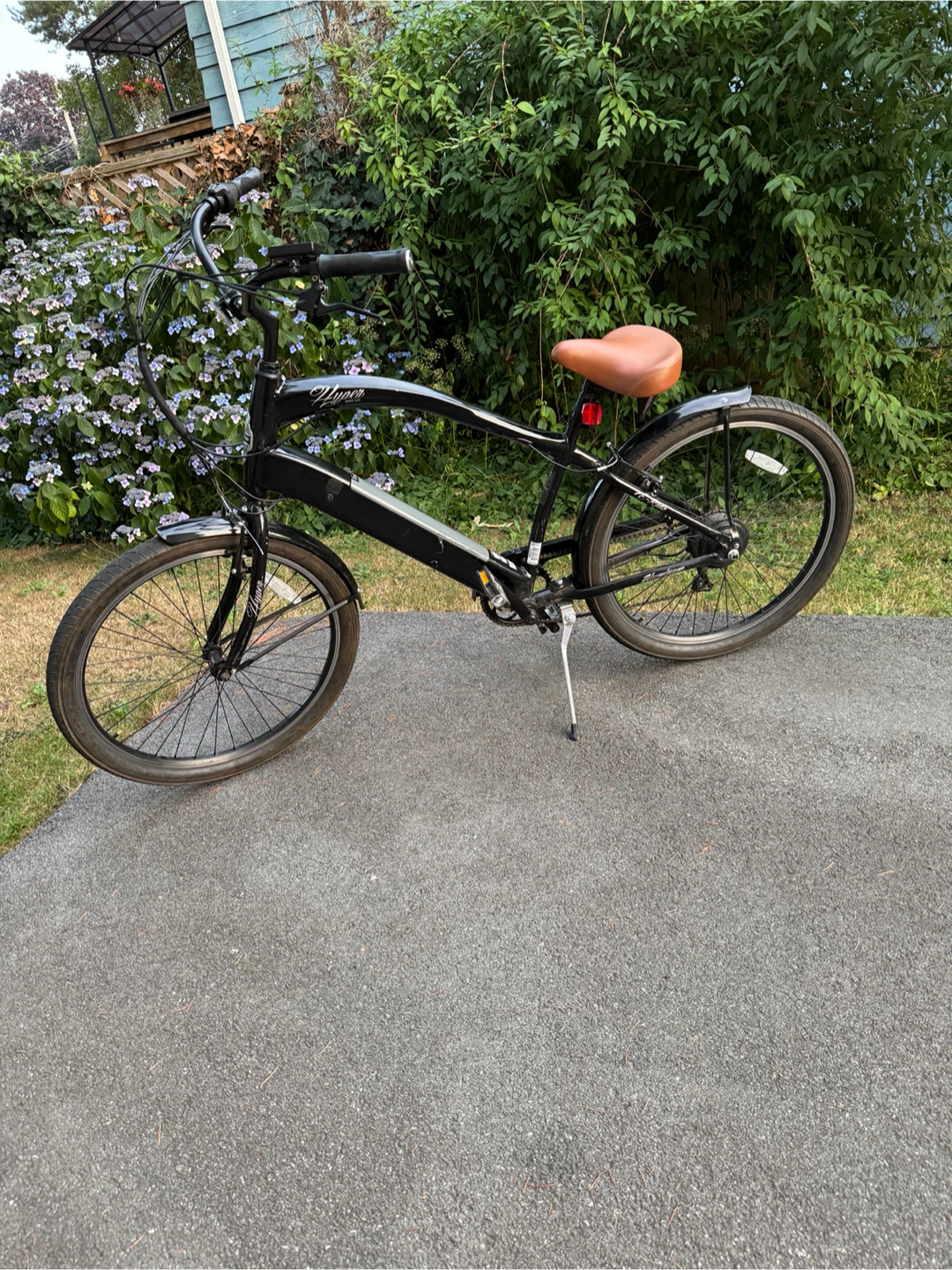 Hyper E-Ride Cruiser Electric Bike - Like New - Under 100 KM