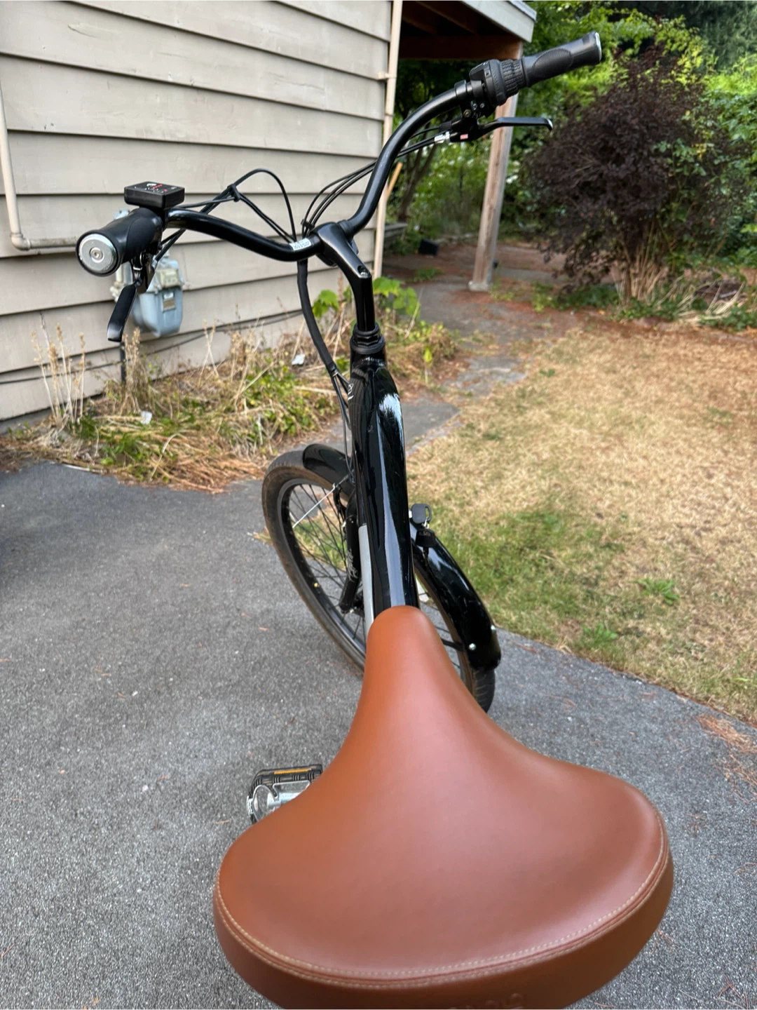 Hyper E-Ride Cruiser Electric Bike - Like New - Under 100 KM - photo 3