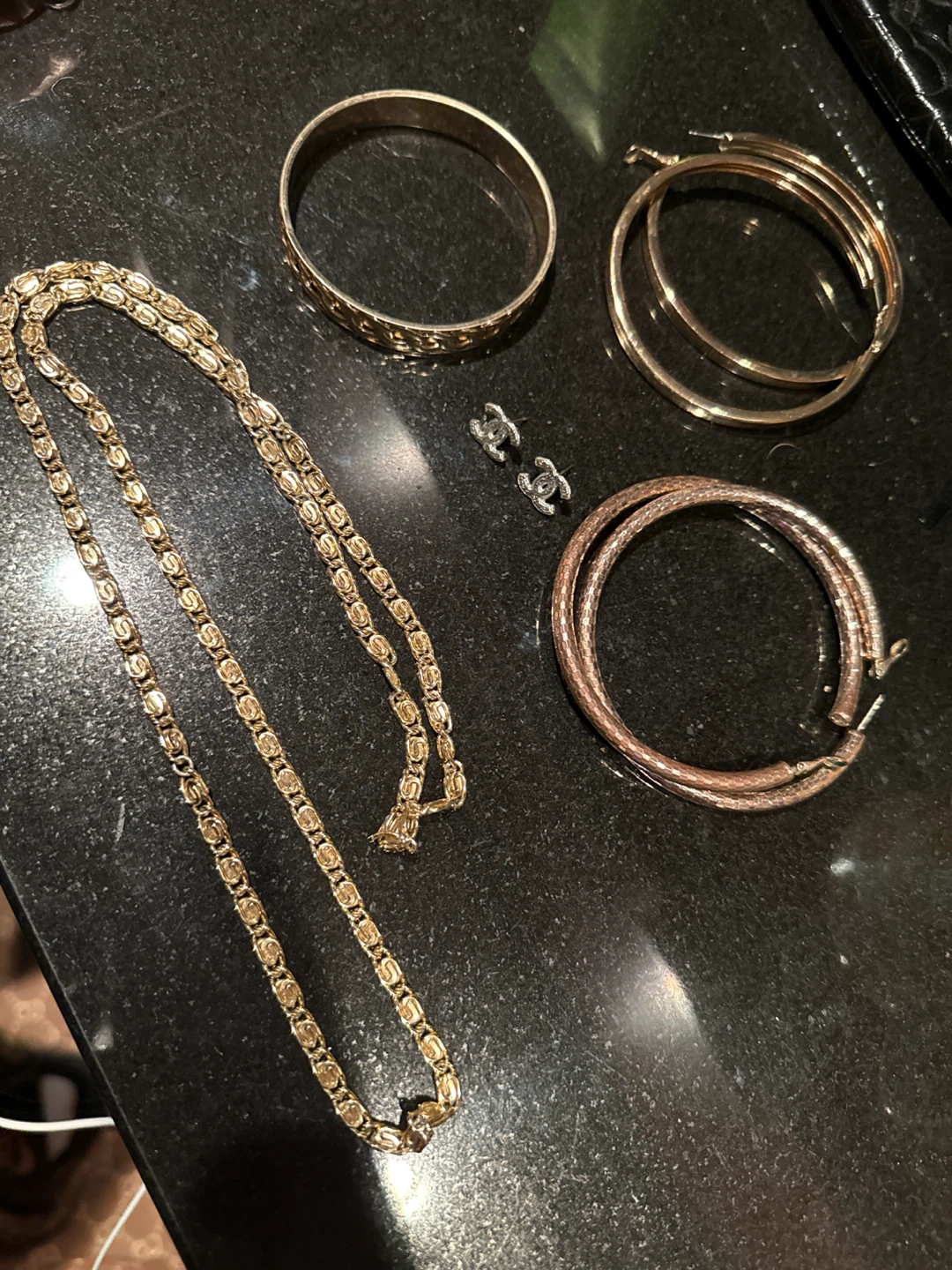 Bundle of jewelry