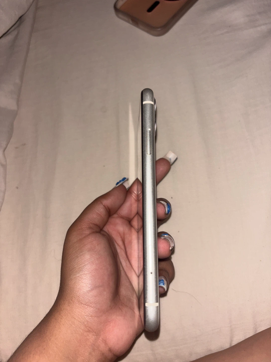 Apple iPhone 11 - White - photo 3