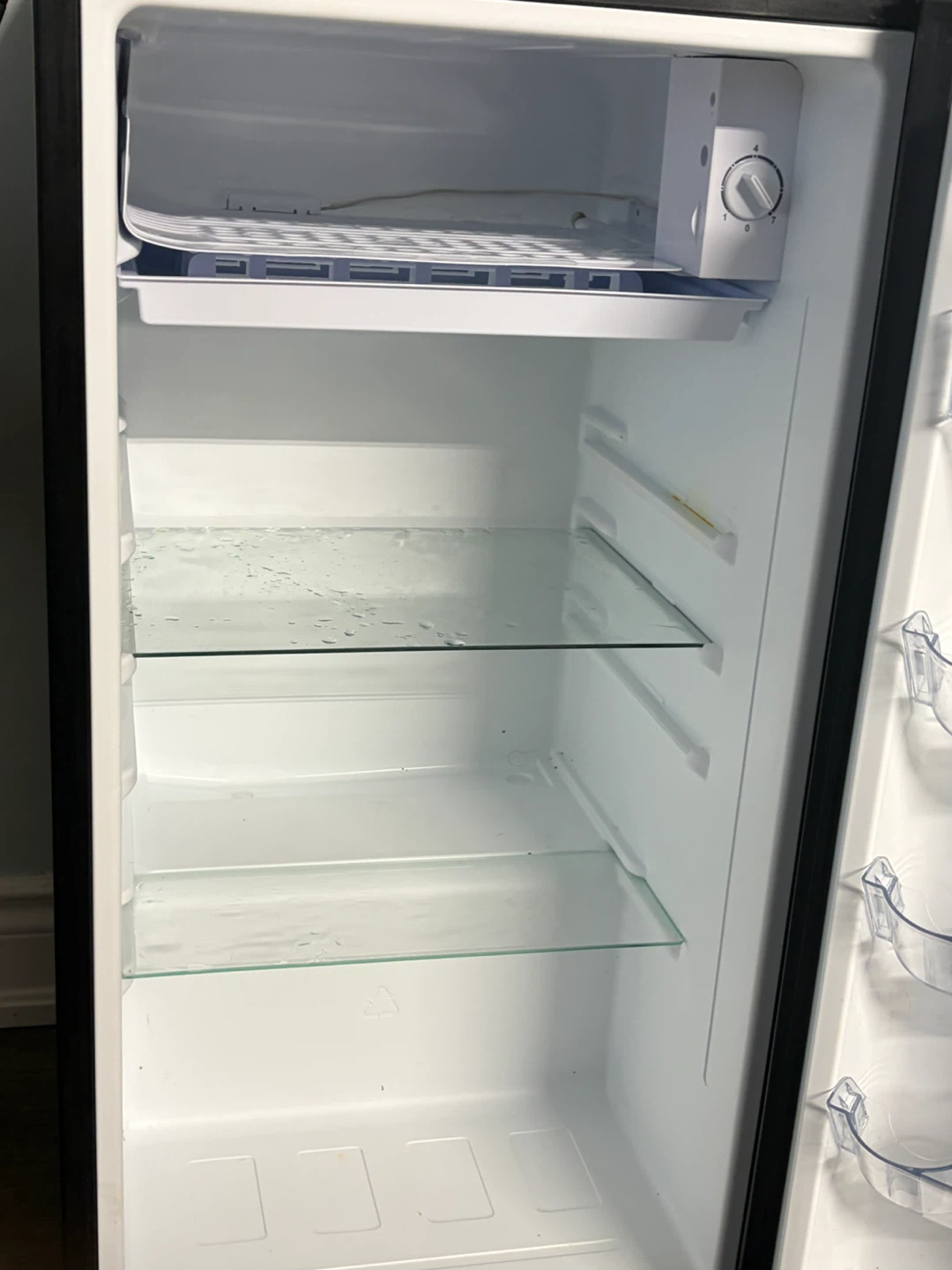 Hamilton Beach Black Mini Fridge - photo 2