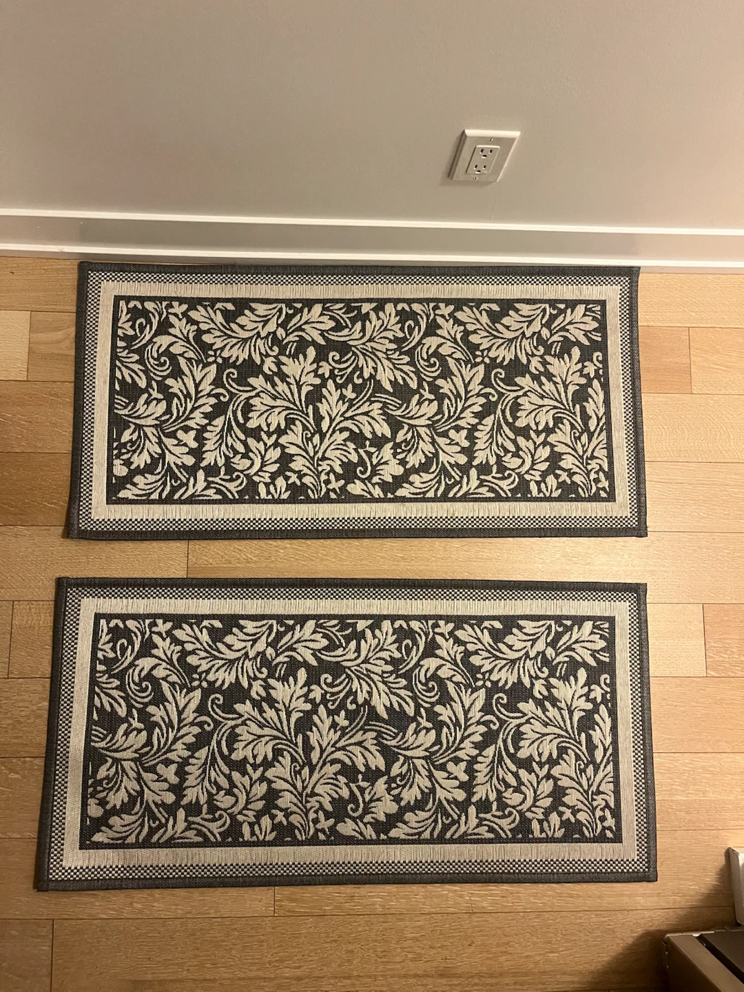 2 Rugs washable & anti slip