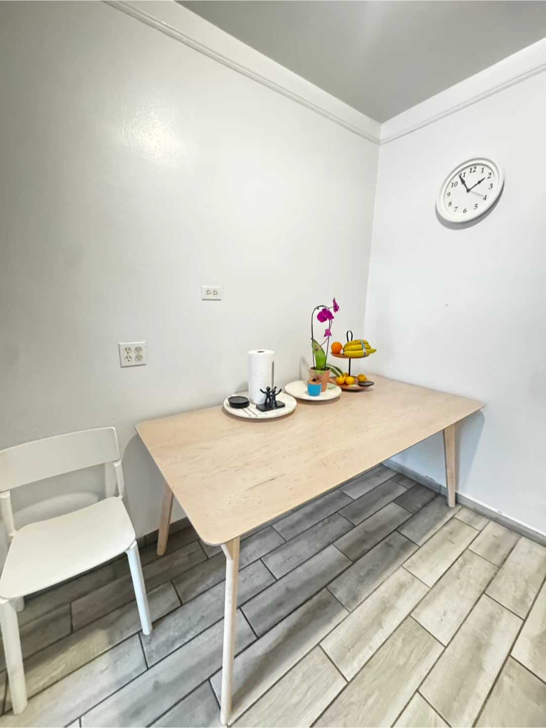 Light Wood Dining Table - photo 2