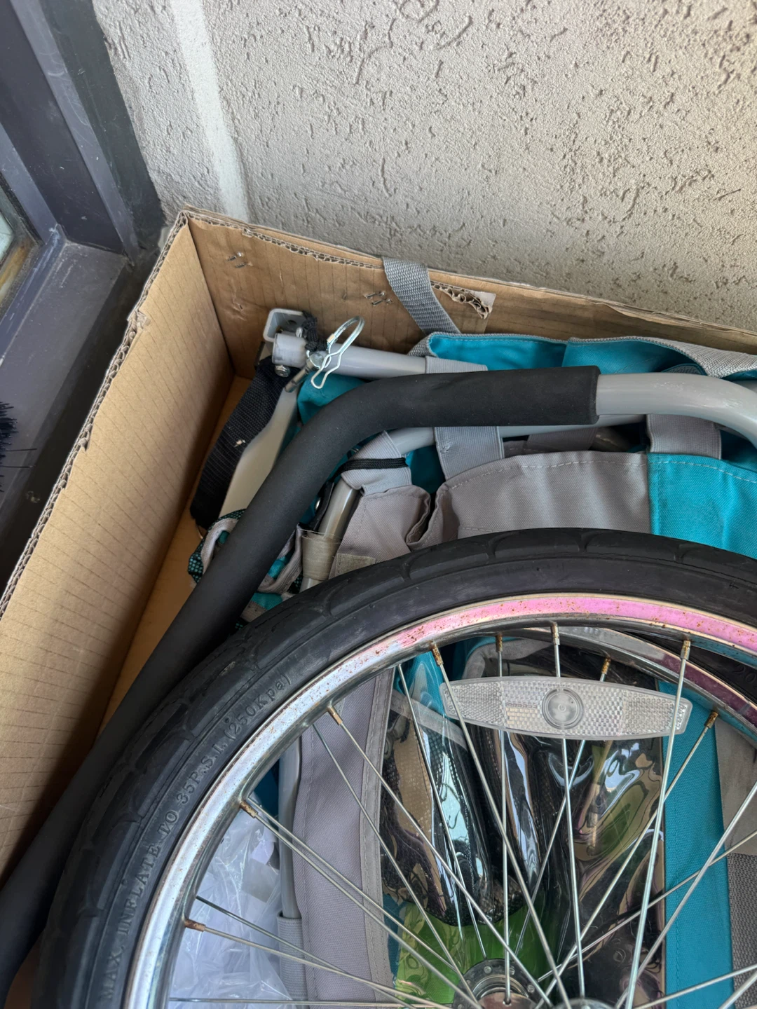Bell Smoke Bicycle Trailer – Foldable – Like New - photo 3