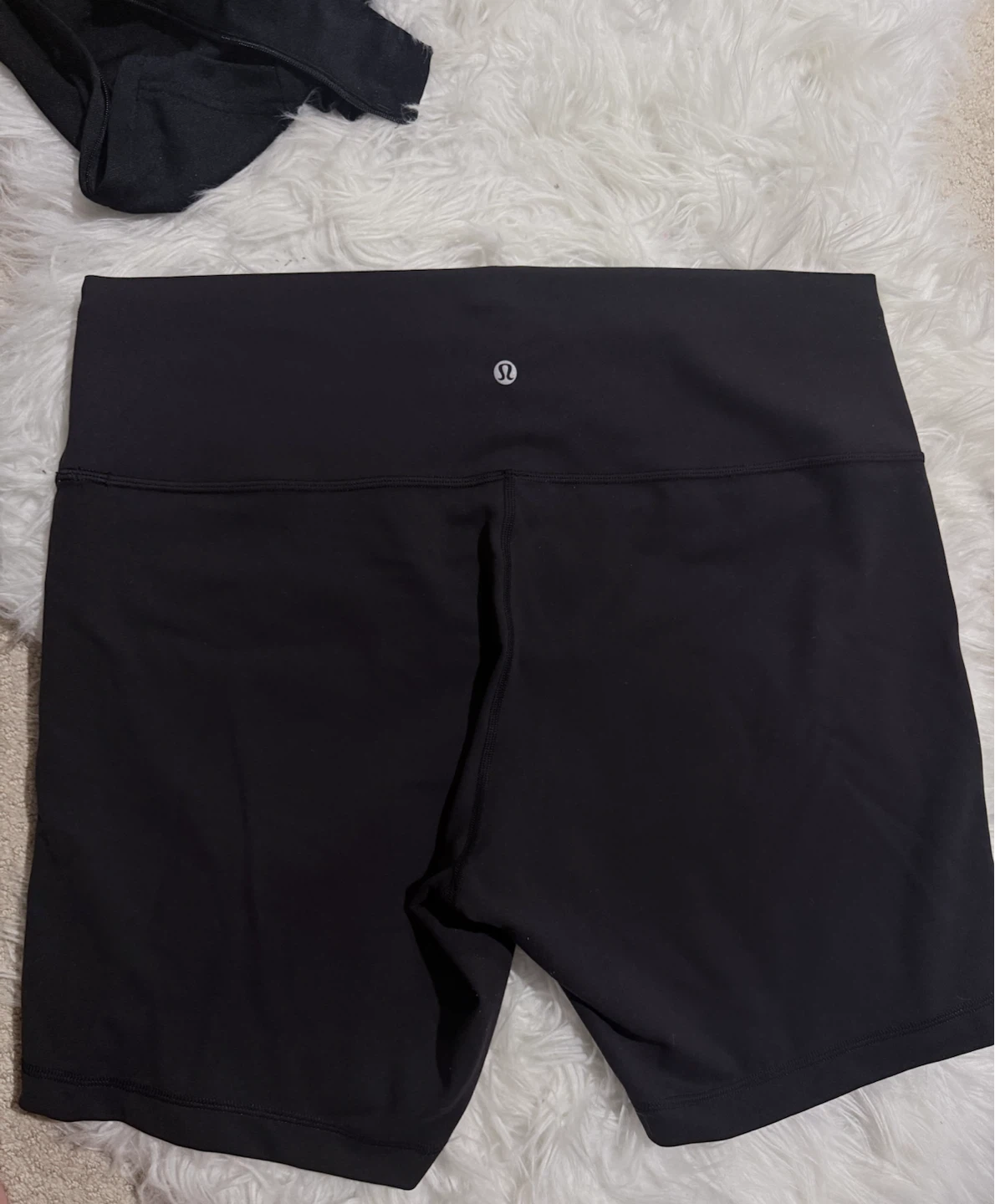 Lululemon Black Align Shorts - photo 4