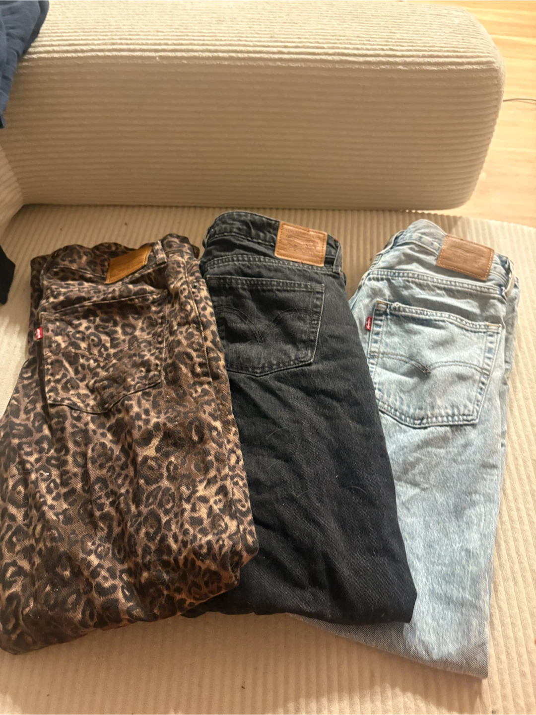 Levi's Jeans Bundle - Leopard, Black, Light Wash