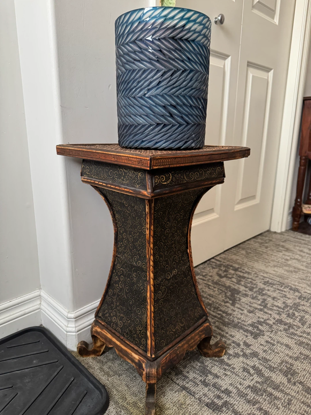 2 Decorative Accent Table/ plant stand