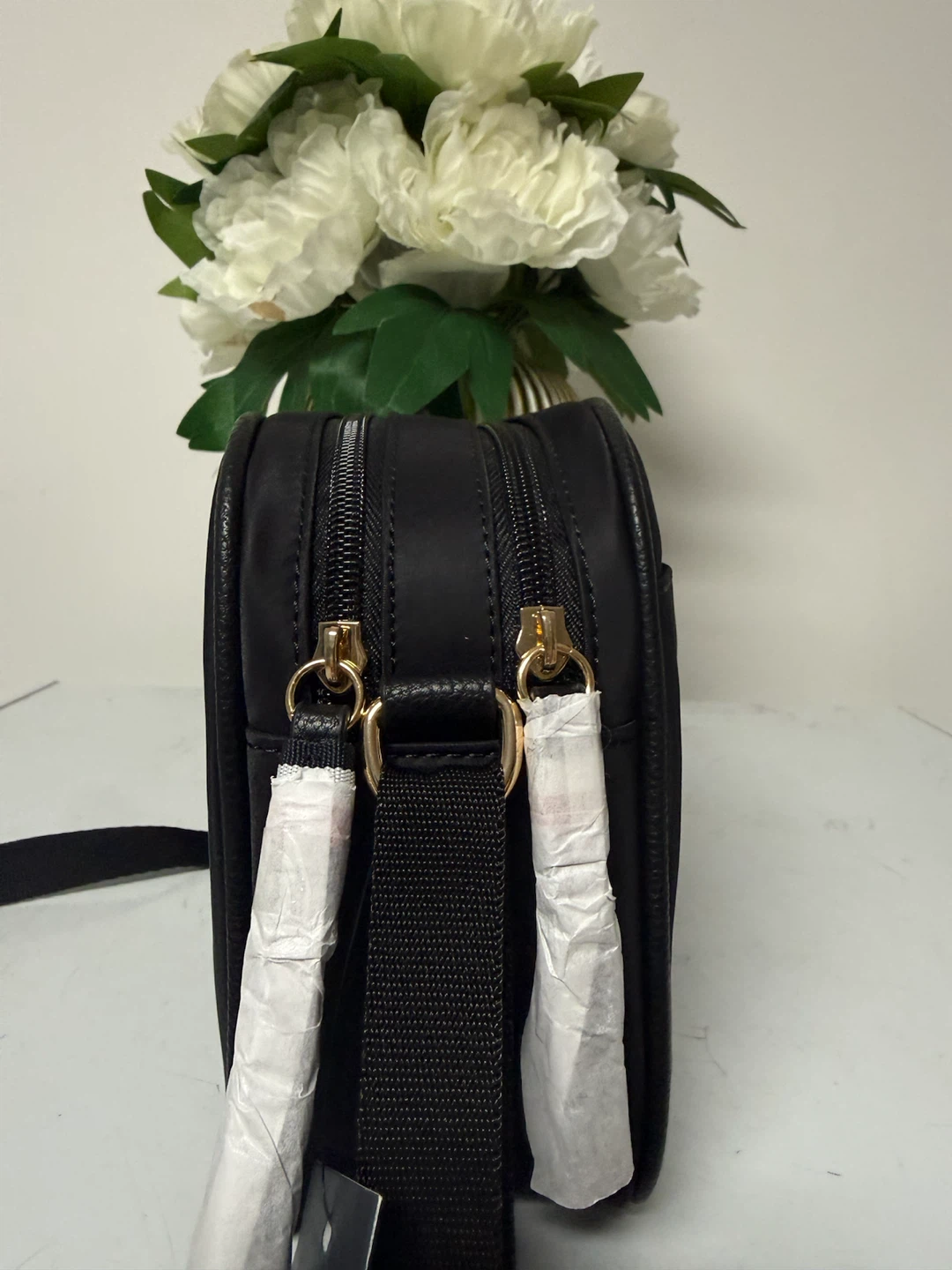 Tommy Hilfiger Black Camera Bag - photo 4