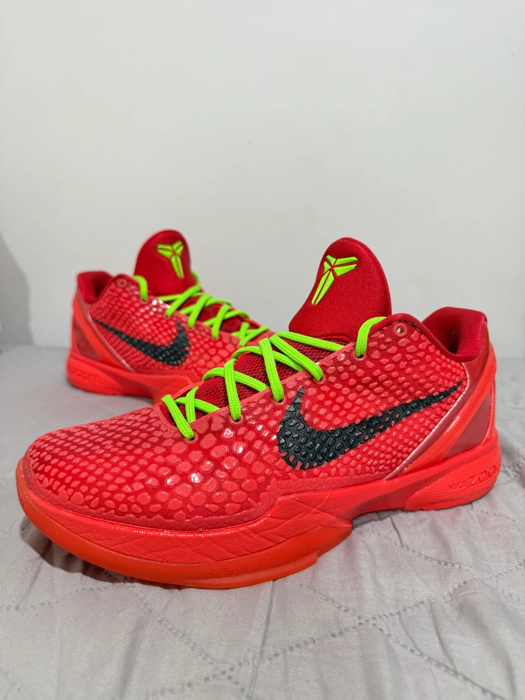 Nike kobe 6 Reserve Grinch size 10.5