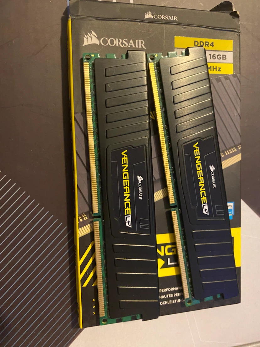 Corsair Vengeance LP DDR4 RAM