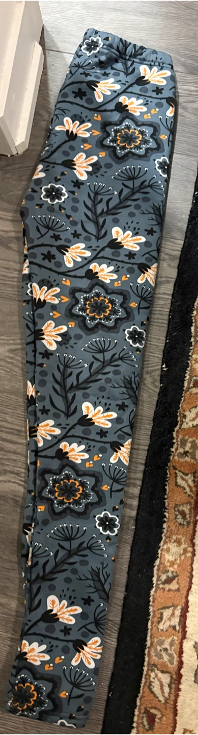 Cozy Women's Floral Leggings