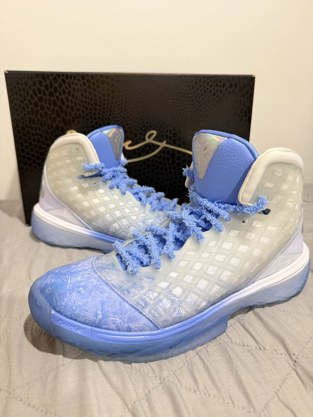 Nike Kobe 3 Christmas size 11 - photo 2