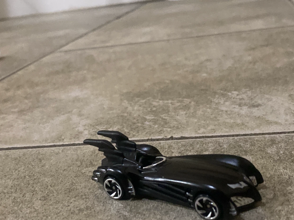 Hot Wheels Batman & Robin Batmobile 1/5 Scale Die-cast Vehicle