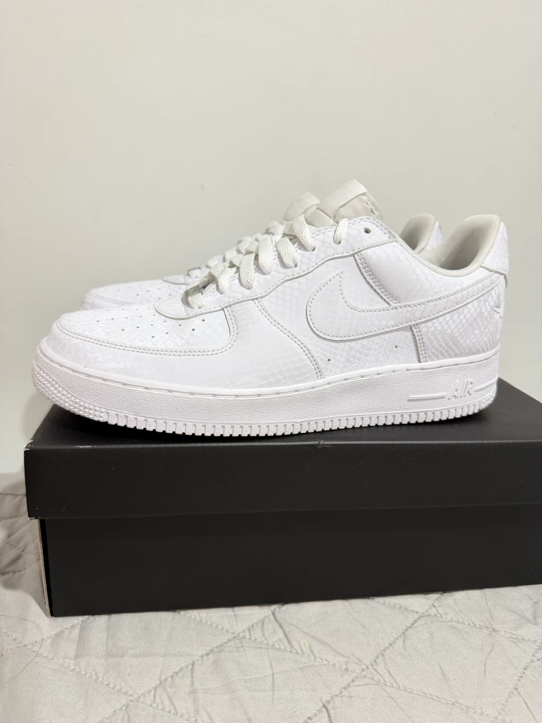 Nike Air Force 1 Low Kobe Bryant QS Snakeskin White Shoes - photo 5