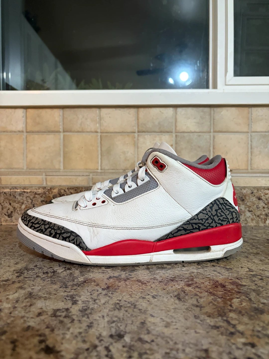 Nike Air Jordan 3 Retro White Red Cement - photo 3