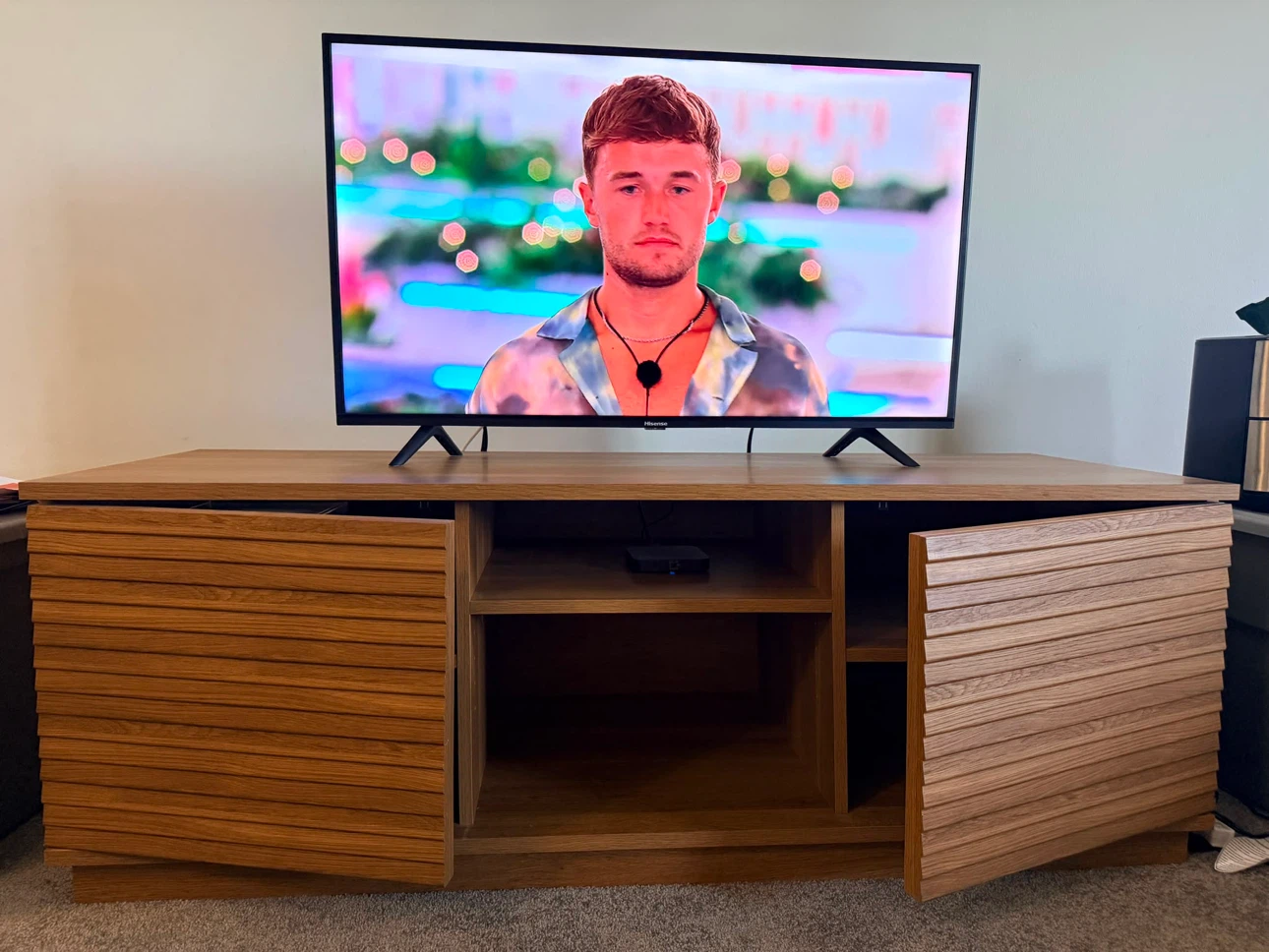 TV Stand and 43inch Hisense TV
