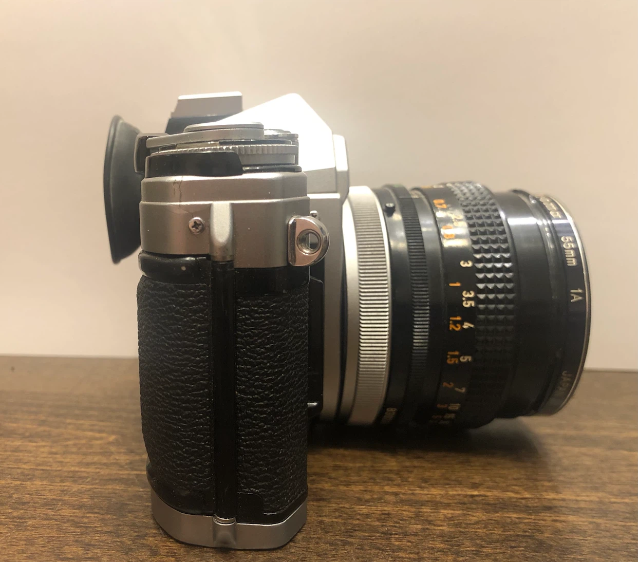 Vintage Canon AE-1 35mm Film Camera with FD 50mm 1:1.8 S.C. Lens - photo 2