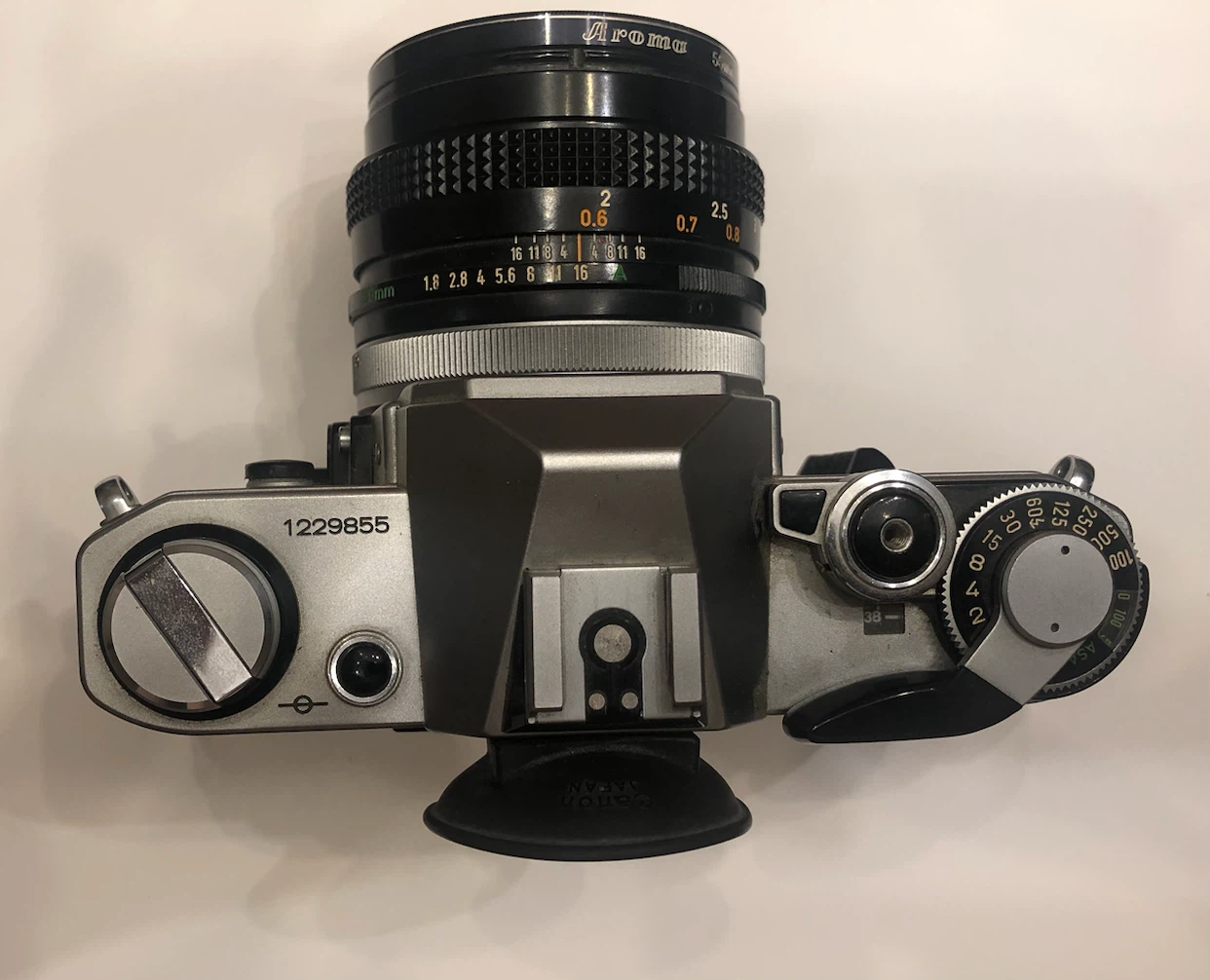 Vintage Canon AE-1 35mm Film Camera with FD 50mm 1:1.8 S.C. Lens - photo 4