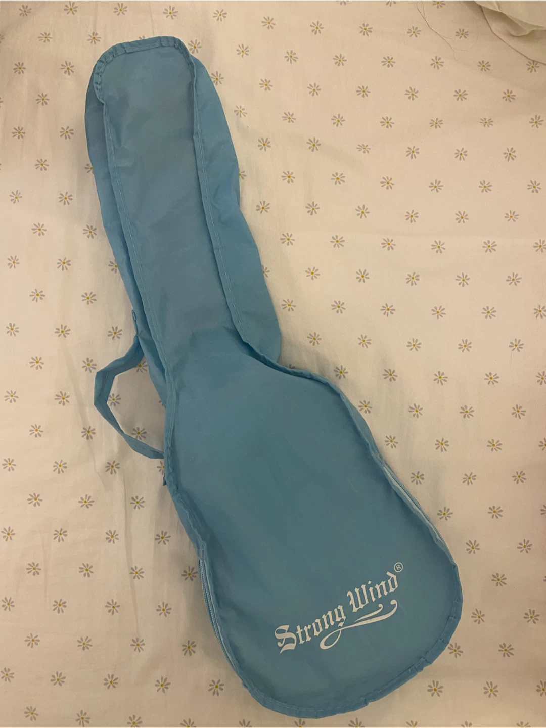 Light blue Ukulele with Case - photo 2