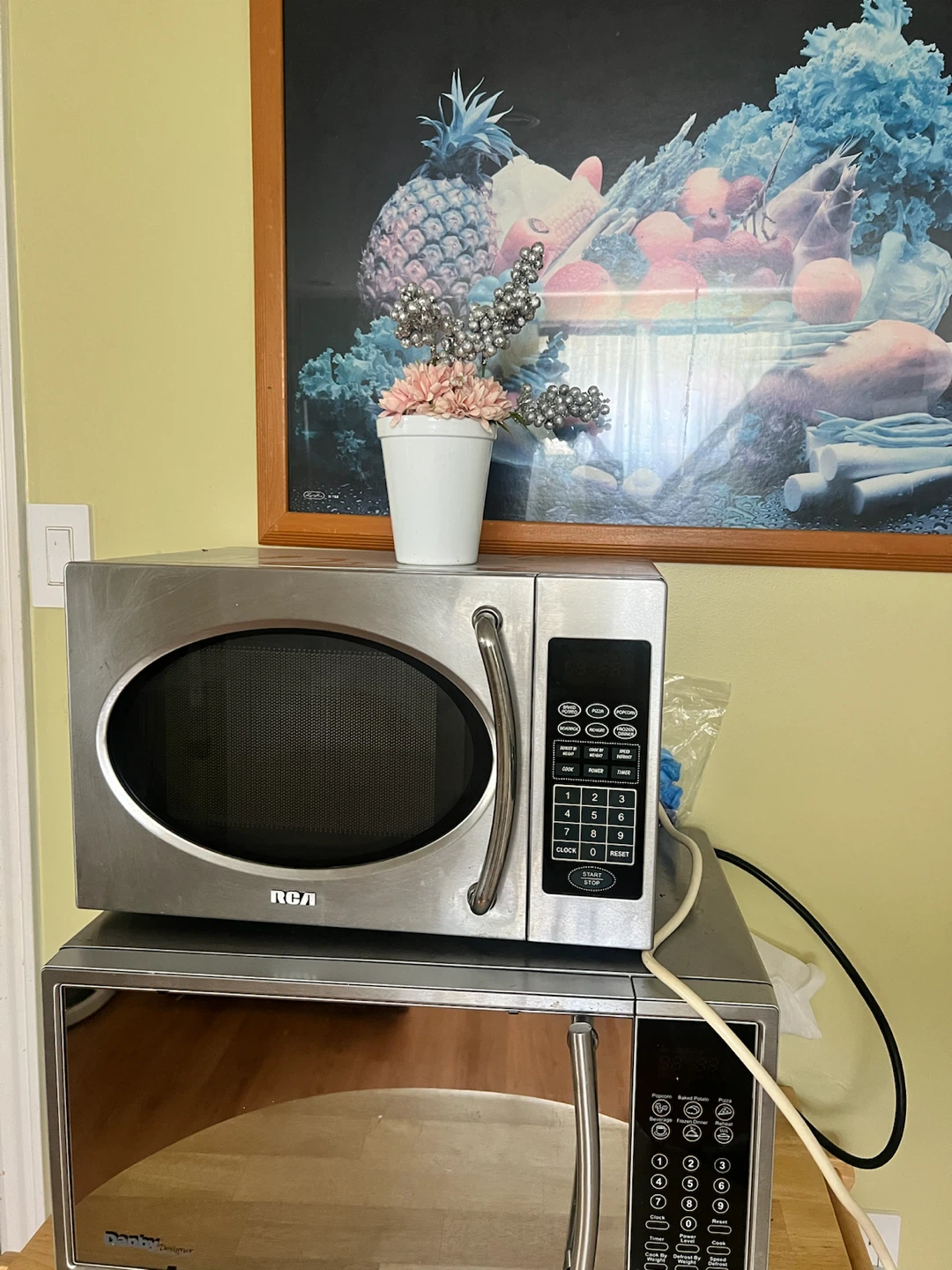 RCA and Danby Microwaves - photo 2