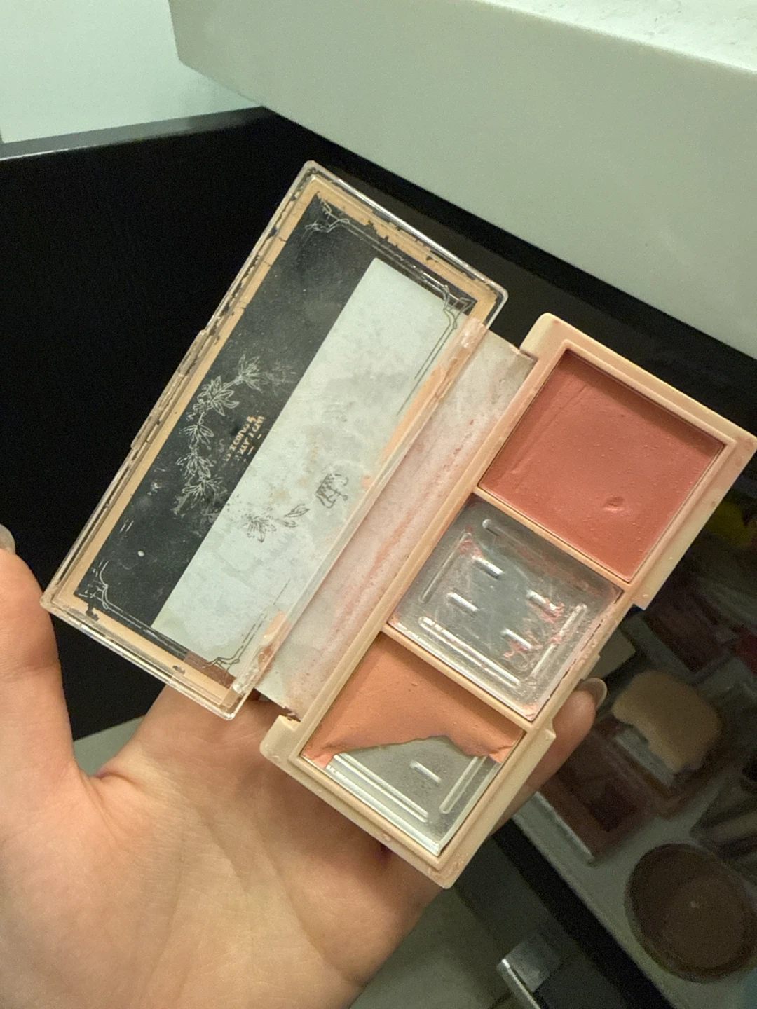Broken blush plate