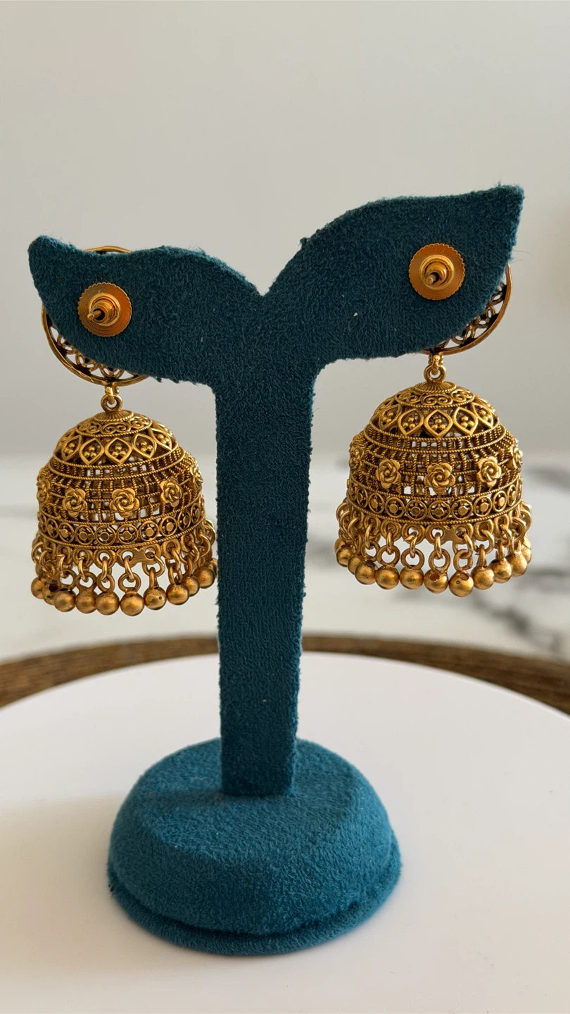 Gold Jhumka Earrings - photo 2