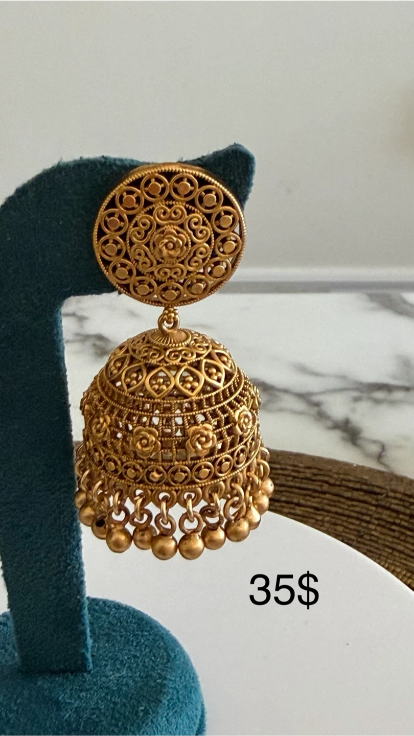 Gold Jhumka Earrings - photo 3