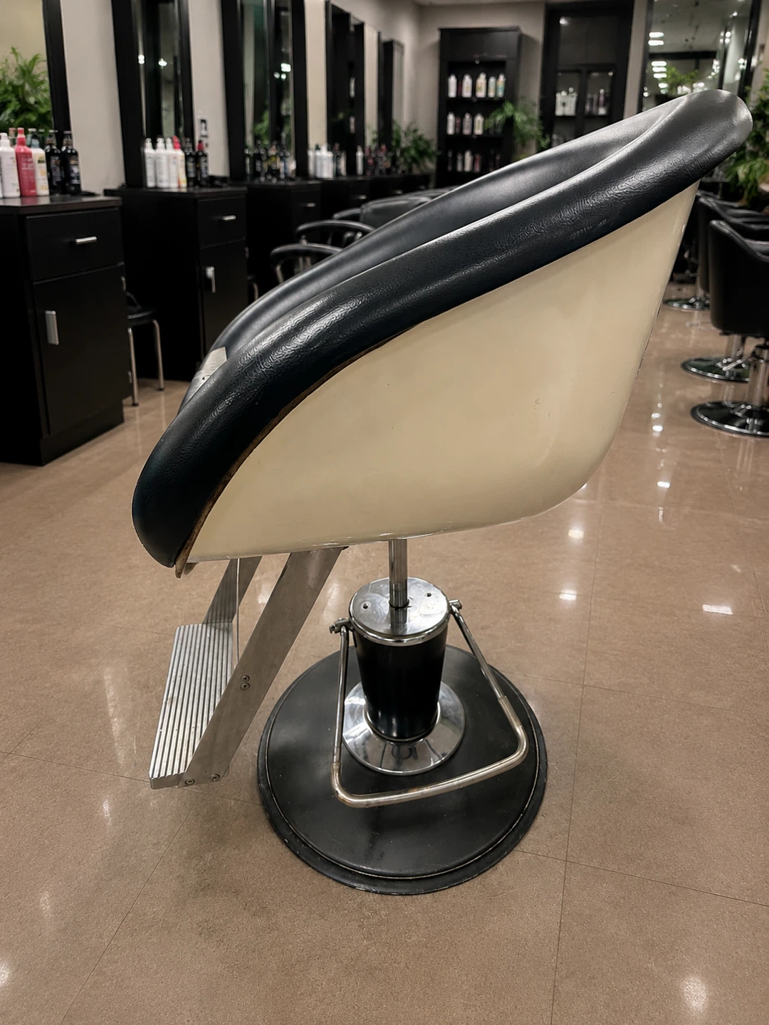 MODERN HYDRAULIC SALON STYLING CHAIR!!!!! - photo 4